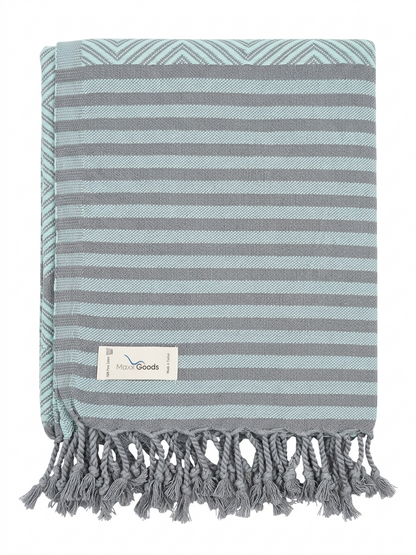 MaxxGoods Tagesdecke mit geometrischen Muster & Franzen 130 x 200 cm